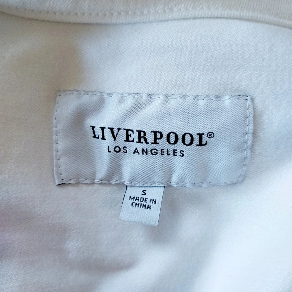 Women's White Denim Jacket - Picture 13 of 14